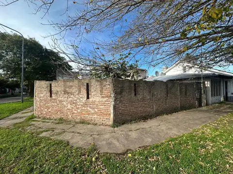 3 de febrero 7100, Piso 0