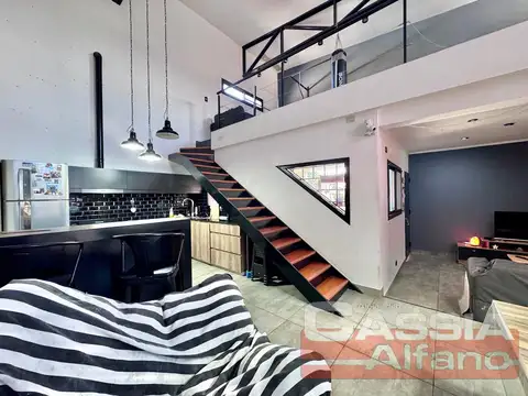 Depto Tipo Casa en Venta de 3 ambientes