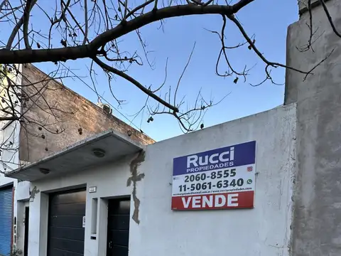 PH 3 AMB. PB AL FRENTE CON GARAJE PATIO Y TERRAZA AMPLIA CON QUINCHO