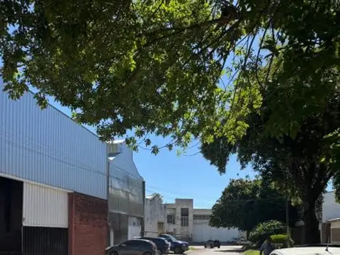 Galpon en Venta 19,44  mts Fondo