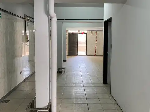 VENTA PH CON LOCAL Y TERRAZA