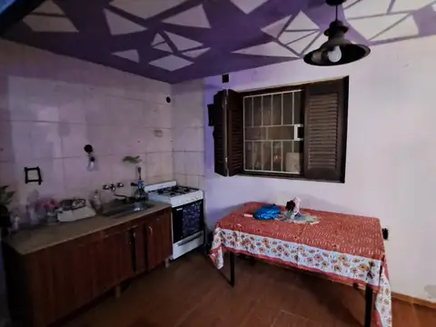 Casa en Santo Tomé de 3/4 dormitorios con cochera y quincho