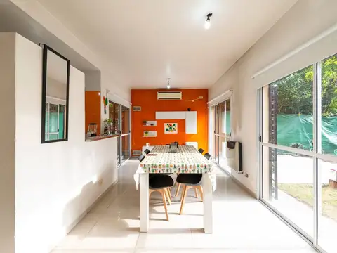 VENTA CASA 4 AMBIENTES TORTUGUITAS CON PILETA