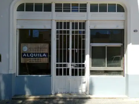 Alquiler de local en Mataderos de 25 m² en zona céntrica.