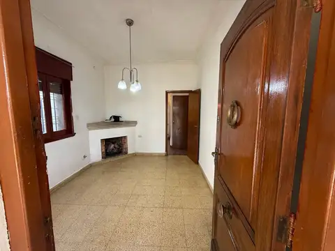 Casa 3 ambientes con 1 baño
