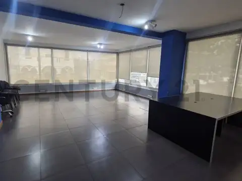 Gavilán 1200, Piso 1