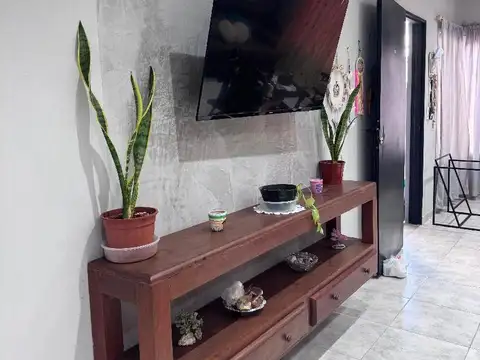 CF1215 - CASA EN VENTA - 2 DORMITORIOS - CHUBUT Y AV. FCO. DE HARO