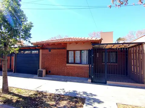 Casa 3 Dormitorios Piscina Godoy Cruz Apto Crédito