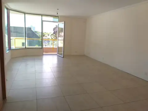 Alvear 2100, Piso 1
