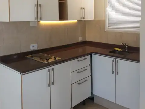 Departamento en Alquiler en Villa Ballester, $ 580.000