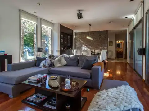 Casa 6 ambientes con 2 baños