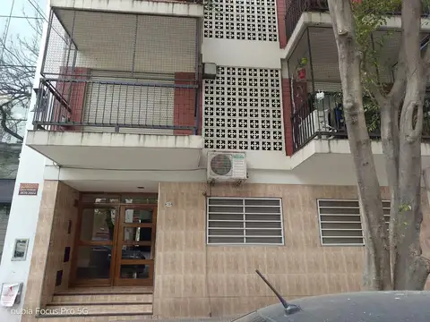 MONOAMBIENTE  AL FRENTE CON BALCON   COCINA Y LAVADERO