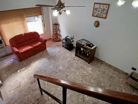 Depto Tipo Casa en Venta 60 años