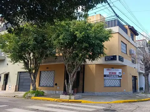 PH-CASA SIN EXPENSAS Venta 4 ambientes Liniers Entrada Independiente Quincho Parrilla Terraza Garaje