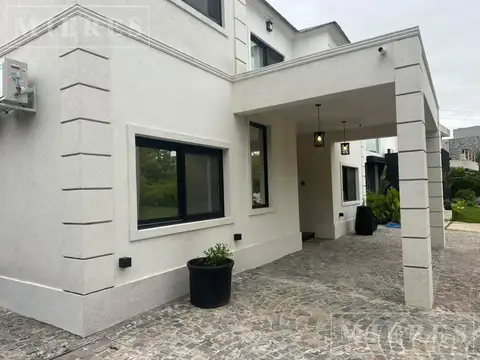 Casa en Alquiler de 3 dormitorios