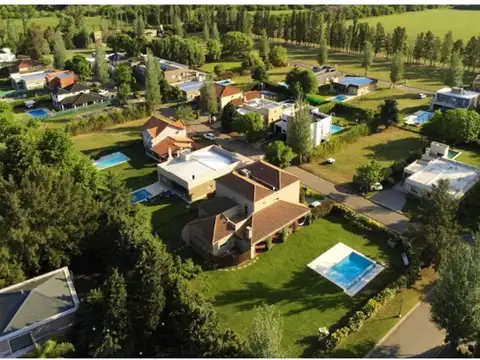 BUENOS AIRES ZONA BARRIO CERRADOS 50 HECT