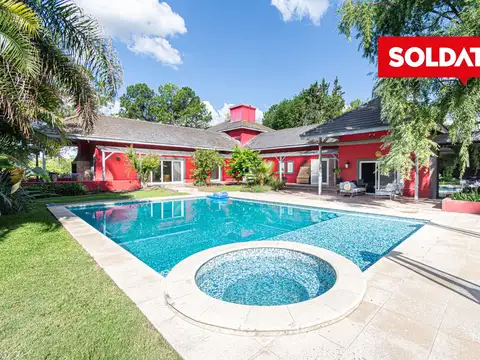 Casa en Venta al Lago | 3800 m² de Lote   4 Suites