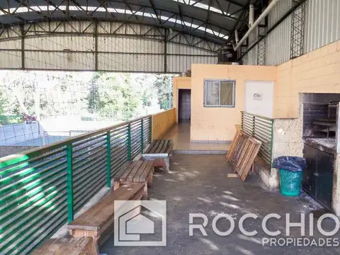 Local . | J. M. CAMPOS 2402