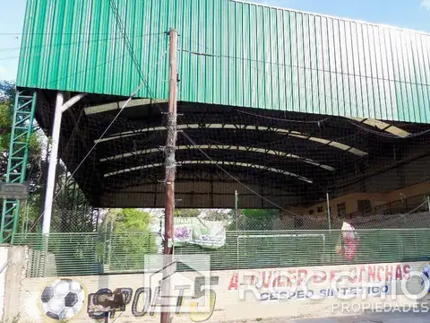 J. M. CAMPOS 2402. Entre San luis y San juan