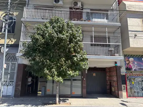 Depto. 2 Ambientes Lateral con Muy Buena Ubicacion