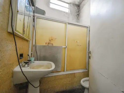 FRACCIÓN EN VENTA EN GUERNICA CON MEJORAS
