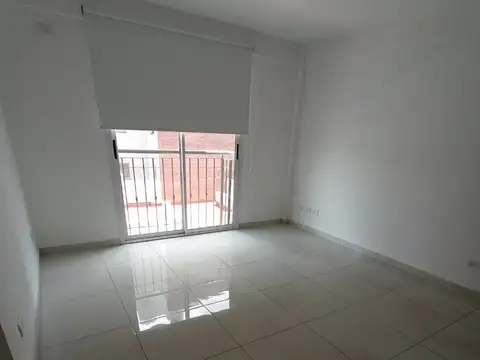 Departamento en Alquiler en Haedo, $ 550.000