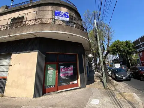 Venta PH tipo CASa 3 ambientes 2 dormitorios garage patio terraza balcon - sobre Avenida Ader - Vice