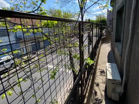 Depto Tipo Casa en Venta en Carapachay, USD 130.000