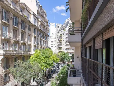 Esmeralda 1300, Piso 4