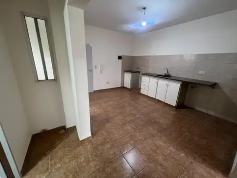 Alquiler PH 3 ambientes en Sarandi
