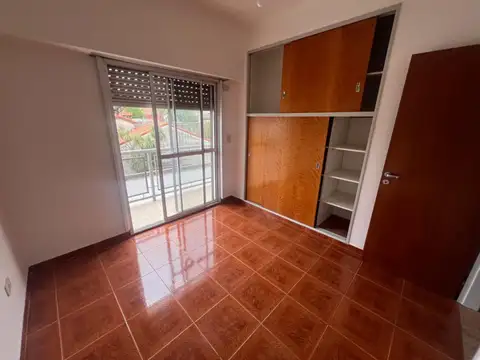 Alquiler PH 3 ambientes en Sarandi