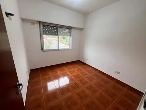 Depto Tipo Casa en Alquiler en Sarandí, $ 850.000