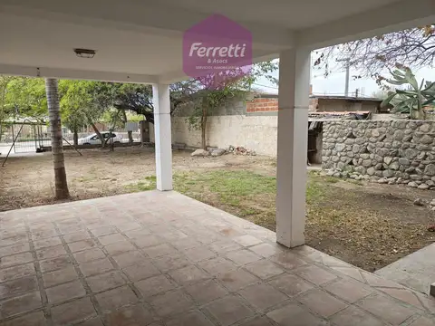 Casa 5 ambientes con 2 baños