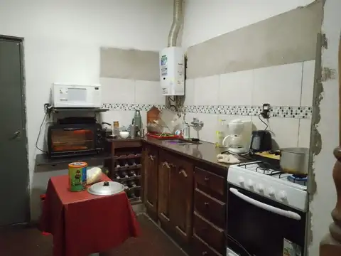 Casa 3 ambientes con 1 baño