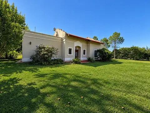 Casa en alquiler anual de 1 hectárea en Haras El Malacate - Exaltacion de la Cruz.