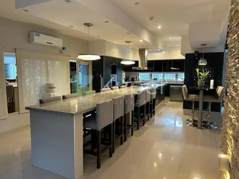 Casa en Alquiler Temporal en Campo Chico, USD 3.900