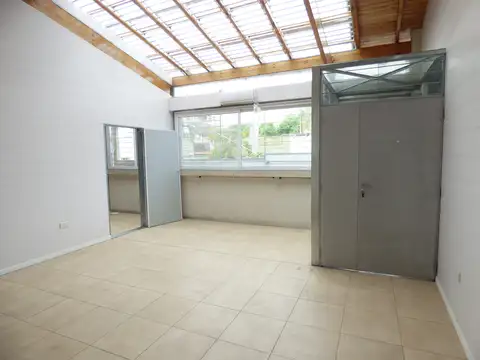 Oficina 65 metros (Cocina-Baño-Toilette) alquiler en Complejo de Oficinas - Vill
