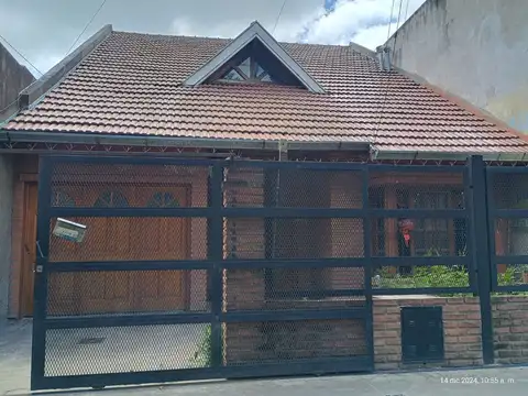 CASA EN VENTA EN EZEIZA , APTO CREDITO.