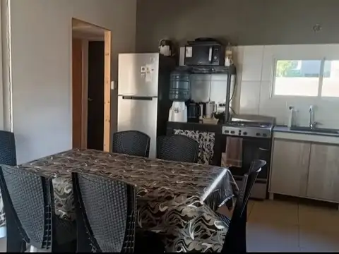 Casa 2 ambientes con 1 baño