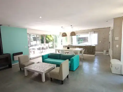 Casa en venta - 3 Dormitorios 2 Baños - Pinamar