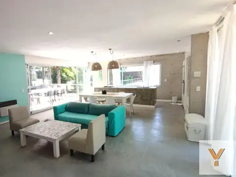 Casa en venta - 3 Dormitorios 2 Baños - Pinamar