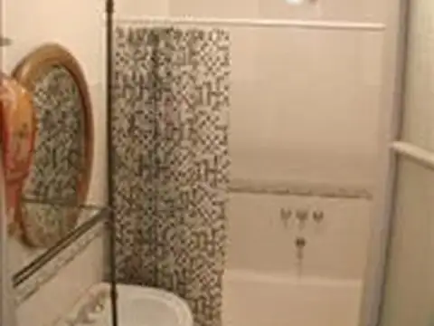 Depto Tipo Casa 5 ambientes con 2 baños