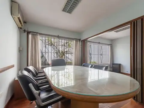 EXCELENTE EDIFICIO DE LOCAL Y OFICINAS C/ ESTACIONAM. PROPIO