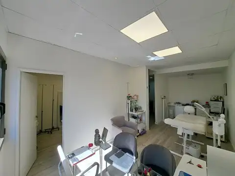 ALQUILER DE OFICINA CON 3 CONSULTORIOS EN CANNING