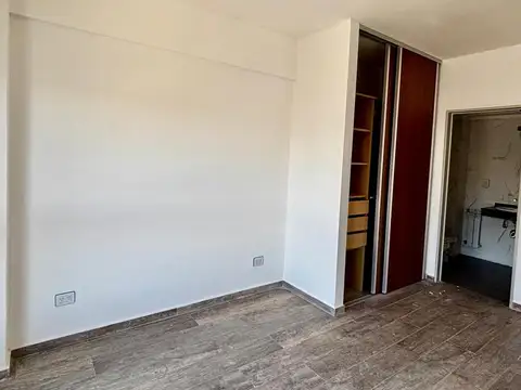 Hermoso depto de 3 amb. con cochera a estrenar