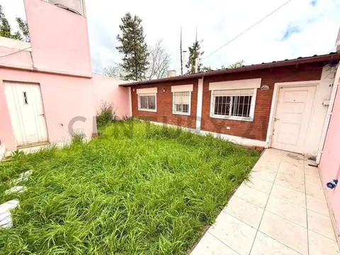 VENTA PH 2 AMBIENTES SOBRE MARTIN FIERRO, VILLA UDAONDO PATIO
