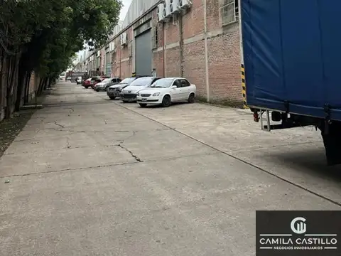 Galpón en alquiler de 1530m2 ubicado en La Tablada