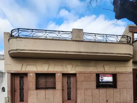 VENTA CASA 3 AMB LOTE PROPIO JARDIN - MATADEROS