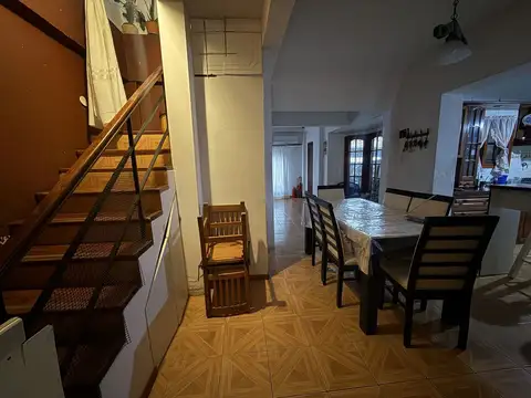 Depto Tipo Casa en Venta con 1 cocheras