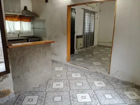 CASA CON COCHERA SOBRE HERMOSO LOTE DE 380 M2  POSIBILIDAD DE FINANCIAR 